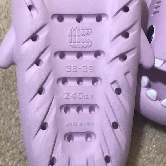 Slidely Shark Slides - Picture 5 of 6